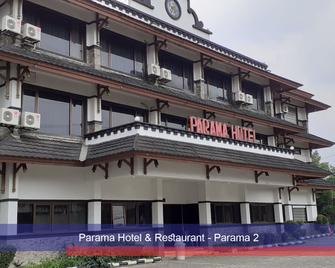 Hotel Parama Puncak - Puncak - Building