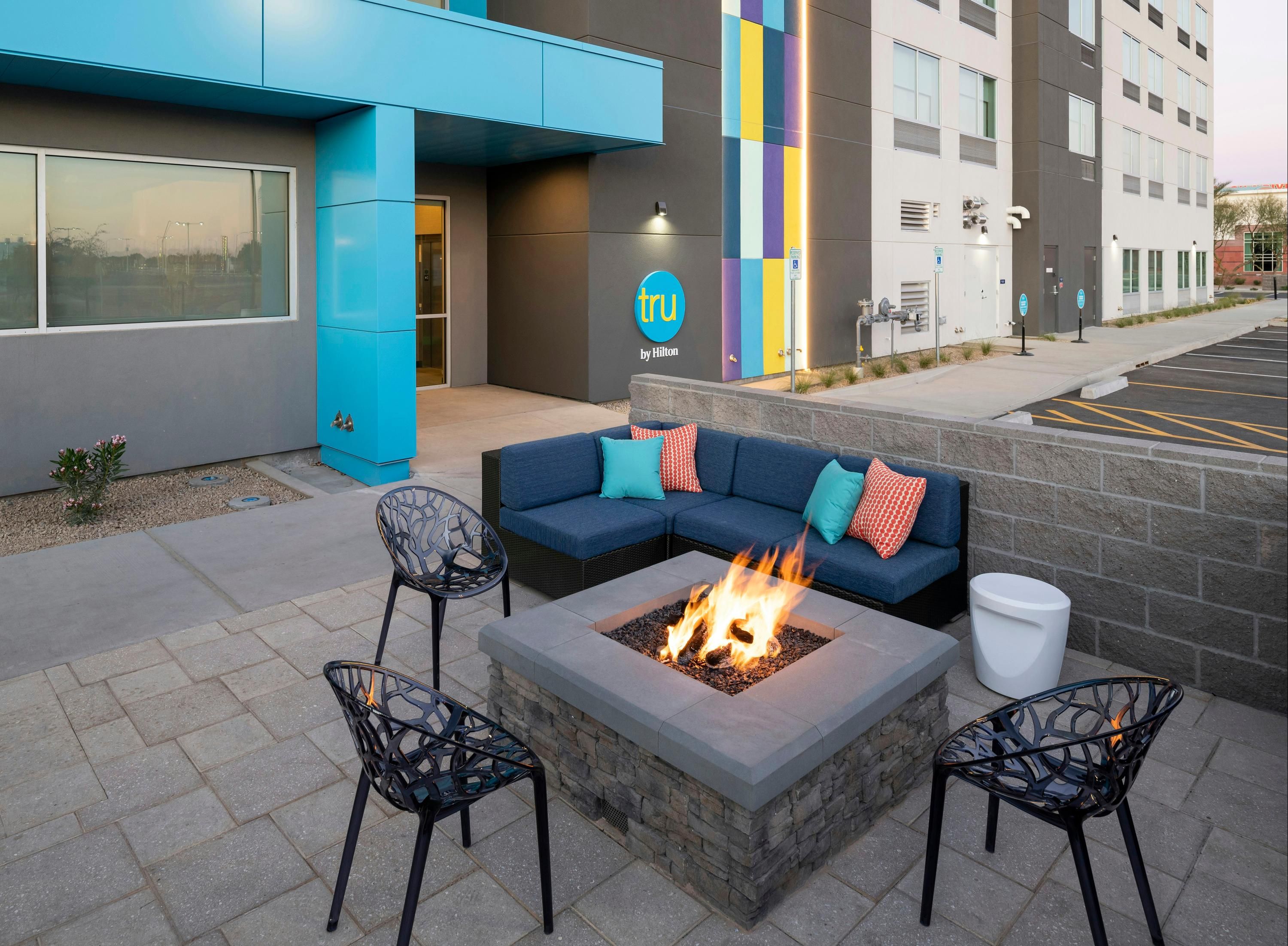 Tru by Hilton Phoenix Glendale Westgate - Glendale - Terasa