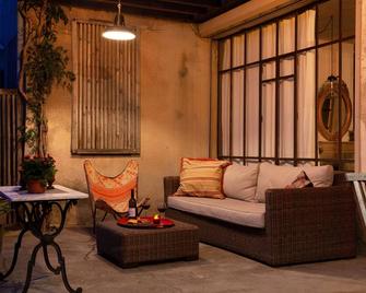 la maiZon - Mazan - Patio