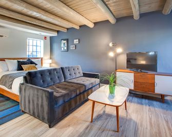 El Vado Motel - Albuquerque - Living room