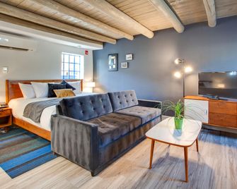 El Vado Motel - Albuquerque - Living room