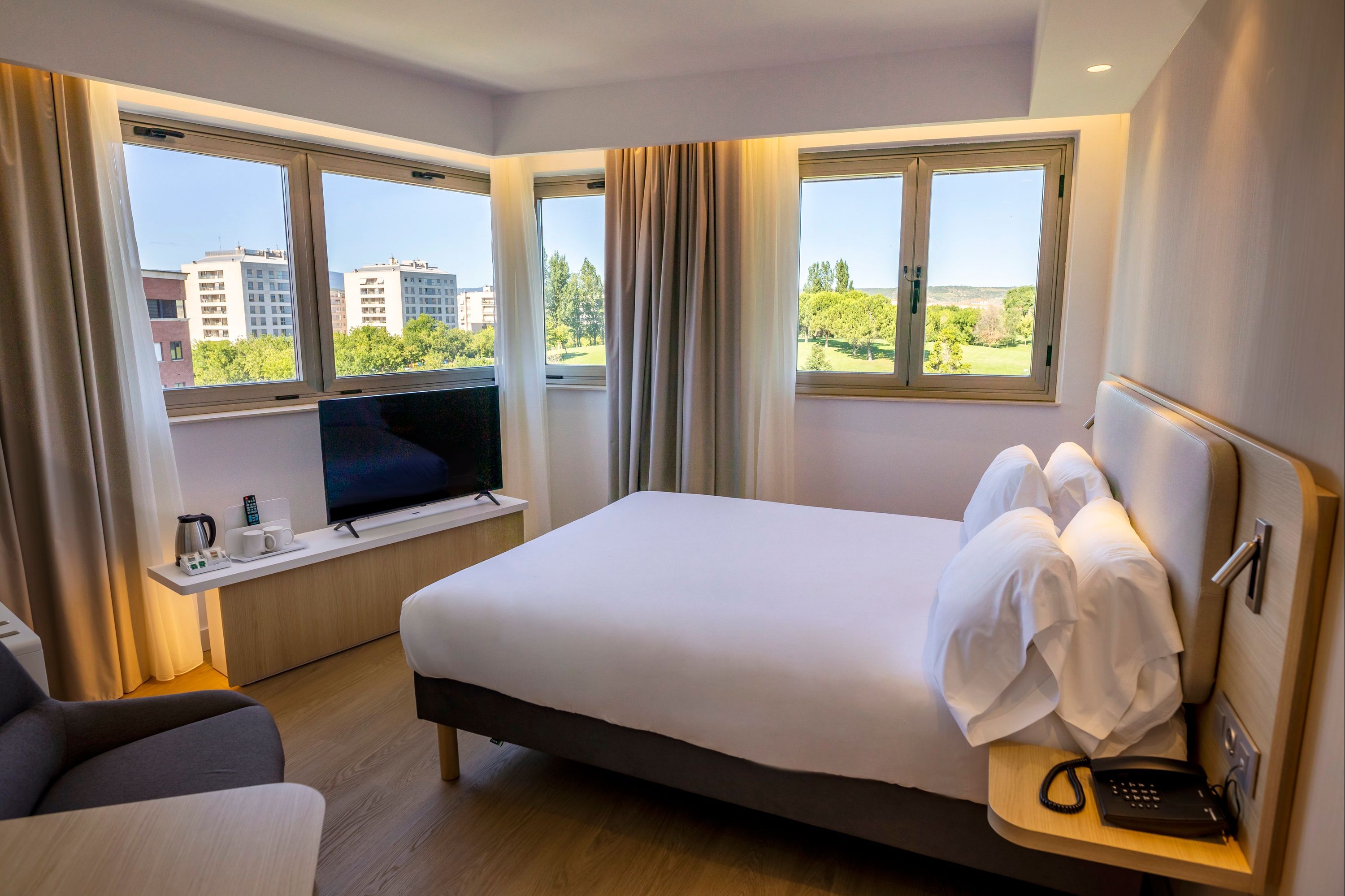Holiday Inn Express Logroño Rioja By IHG - לוגרונו - חדר שינה