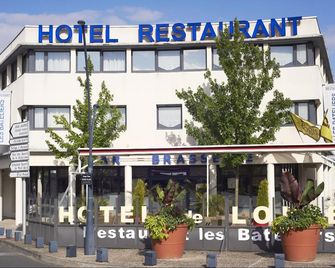 Hotel De Loire Et Restaurant Les Batelie - Trélazé - Edificio