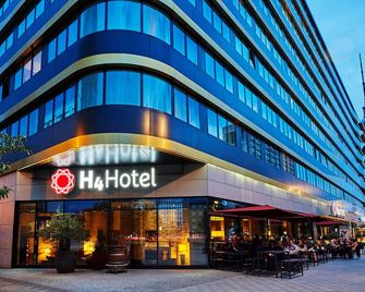H4 Hotel Berlin Alexanderplatz - Berlin - Bygning