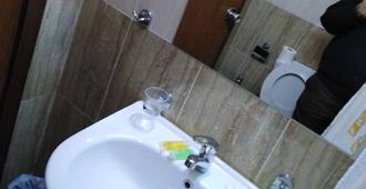 Delilah Hotel - Madaba - Bathroom