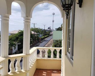 Unit 3 Private Apartment - Roseau - Roseau - Balcony