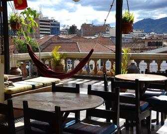 El Cafecito Hostel Cuenca - Cuenca - Balkon