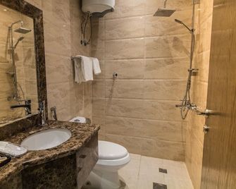 Golden Garden Hotel - Riyadh - Bathroom