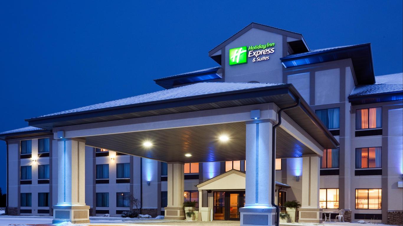 Holiday Inn Express & Suites Winner