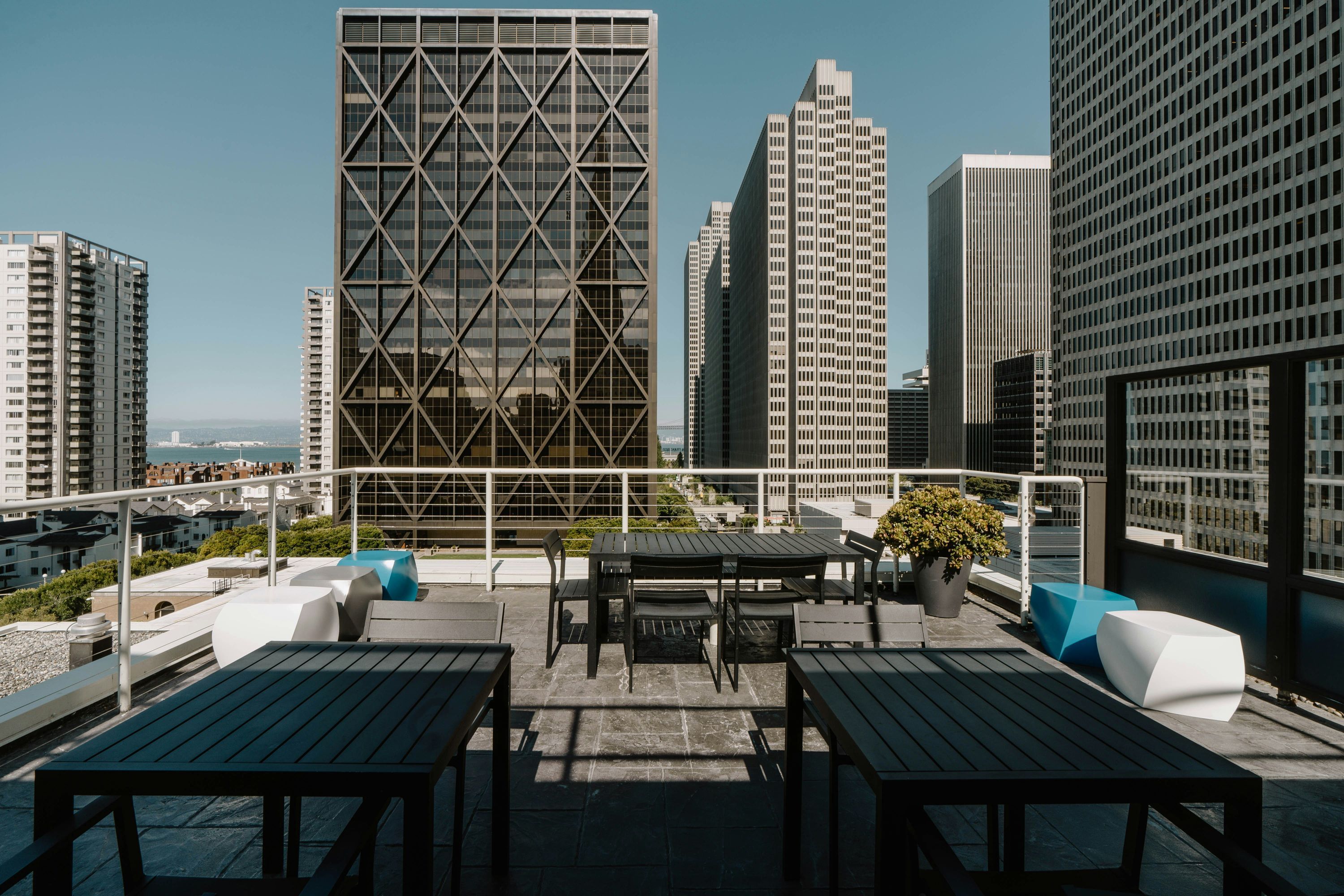 Club Quarters Hotel Embarcadero, San Francisco - סן פרנסיסקו - מרפסת