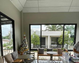 Blu-Lib Hotel - 春蓬 - 大廳
