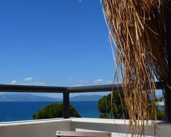 Rosy Suites Hotel - Κουσάντασι - Μπαλκόνι