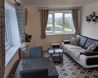 Canol Cae Cottages PrimrosebrPet friendly - Penrhyndeudraeth - Phòng khách