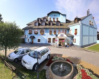 AGH Hotel - Rožnov pod Radhoštěm - Edificio