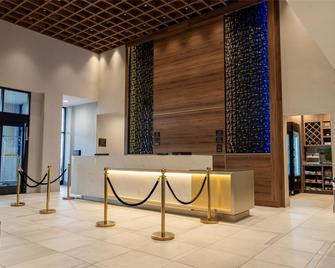 DoubleTree by Hilton Fort Worth Fossil Creek - Fort Worth - Lobby