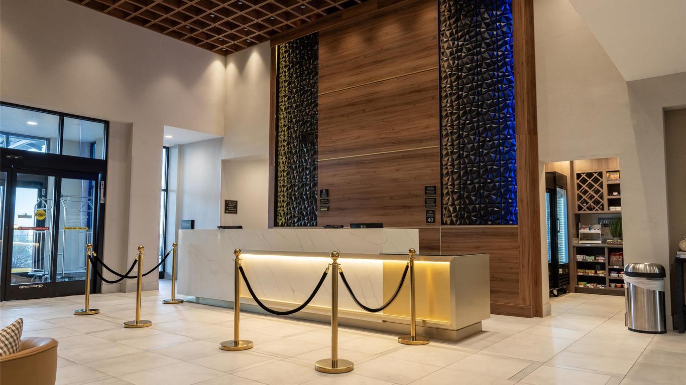 DoubleTree by Hilton Fort Worth Fossil Creek