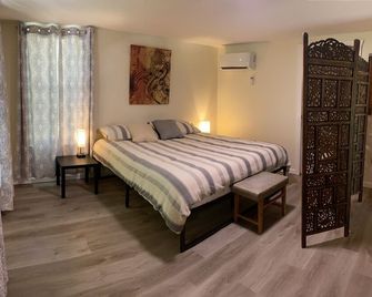 Frog Holler Cottage - Hot Springs - Bedroom