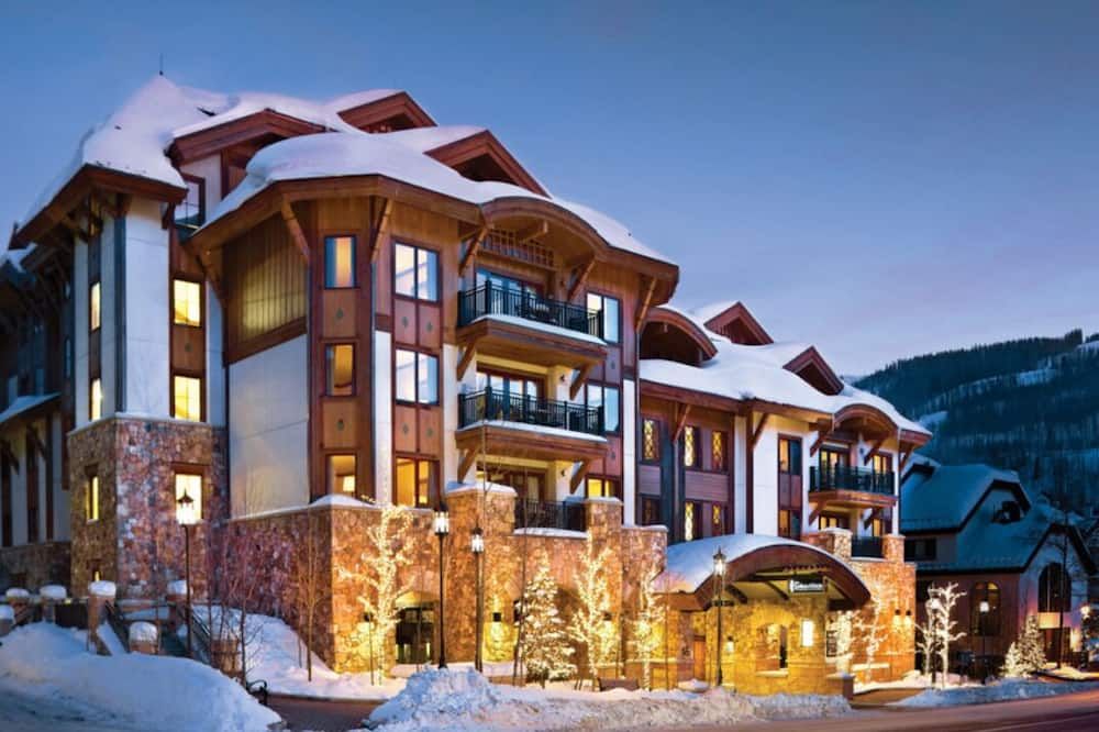 Boutique Resort in Vail Village - 3 BR - 3BA Residence at The Sebastian - וייל - בניין