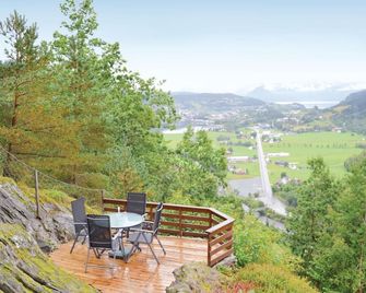 Cozy Home In Norheimsund - Norheimsund - Balcón