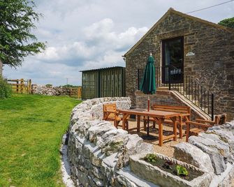 Bolehill Farm Cottages - Bakewell - Patio