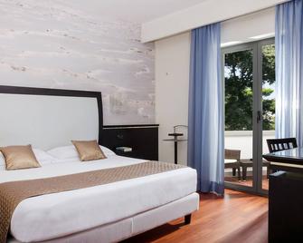 هوتل سان موريشيوس - فورتي ديي مارمي - غرفة نوم