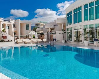 Flamingo Suites Boutique Hotel - Adeje - Piscina