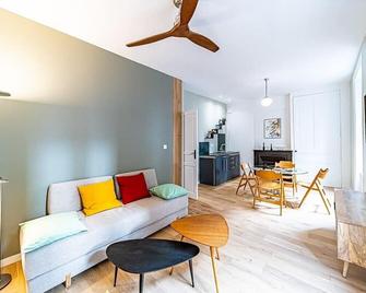 Le petit Rochette - Appartement 2 pers- Jean Macé - Lyon - Salon