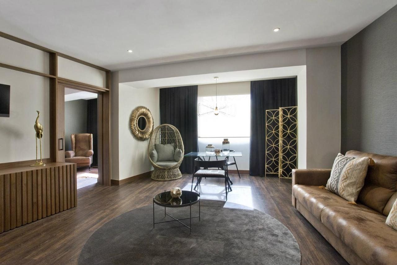 Hotel Tres Reyes Pamplona - פאמפלונה - סלון