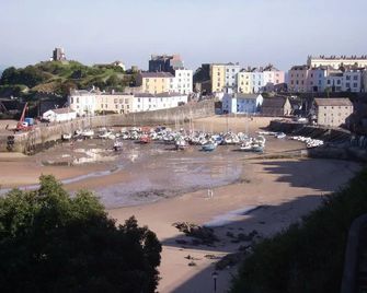 Langdon Villa Guest House - Tenby