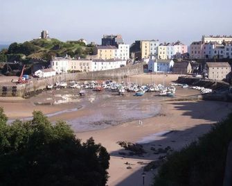 Langdon Villa Guest House - Tenby