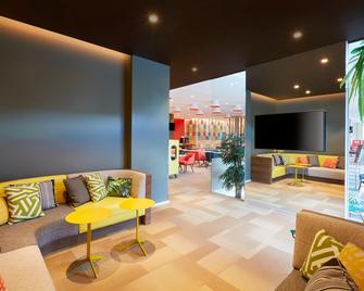 Holiday Inn Express Brisbane Central - Brisbane - Lobby