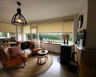 Secret Wellness Oase - Holten - Wohnzimmer
