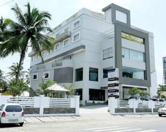 Hotel Moonlit Regency - Thodupuzha - Building