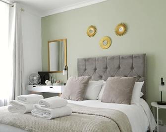 Kings Head Inn, Warwick - וורוויק - חדר שינה