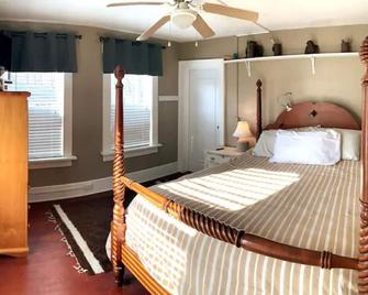Spacious Village Gem, Family friendly - Warwick - Bedroom