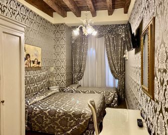 Hotel Bridge - Venecia - Habitación
