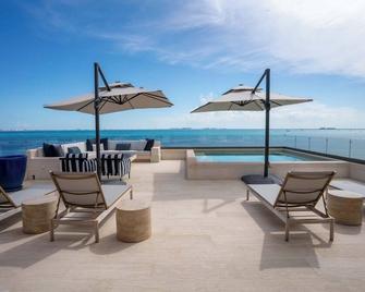 9BR Luxury Beachfront Penthouse w/ Private Pool - Isla Mujeres - Balcony