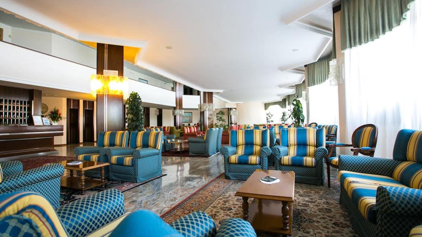 أبانو فيردي هوتل تيرمي