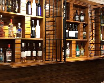 Modern Life Bodrum Otel - Bodrum - Bar