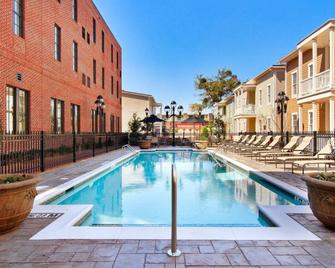 Residence Inn by Marriott Savannah Downtown/Historic District - Savannah - Pool
