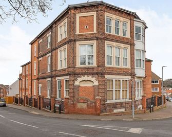 2 bedroom accommodation in Cromer - Cromer - Building