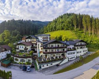 Panoramahotel Gürtl - Haus Im Ennstal - Edifício
