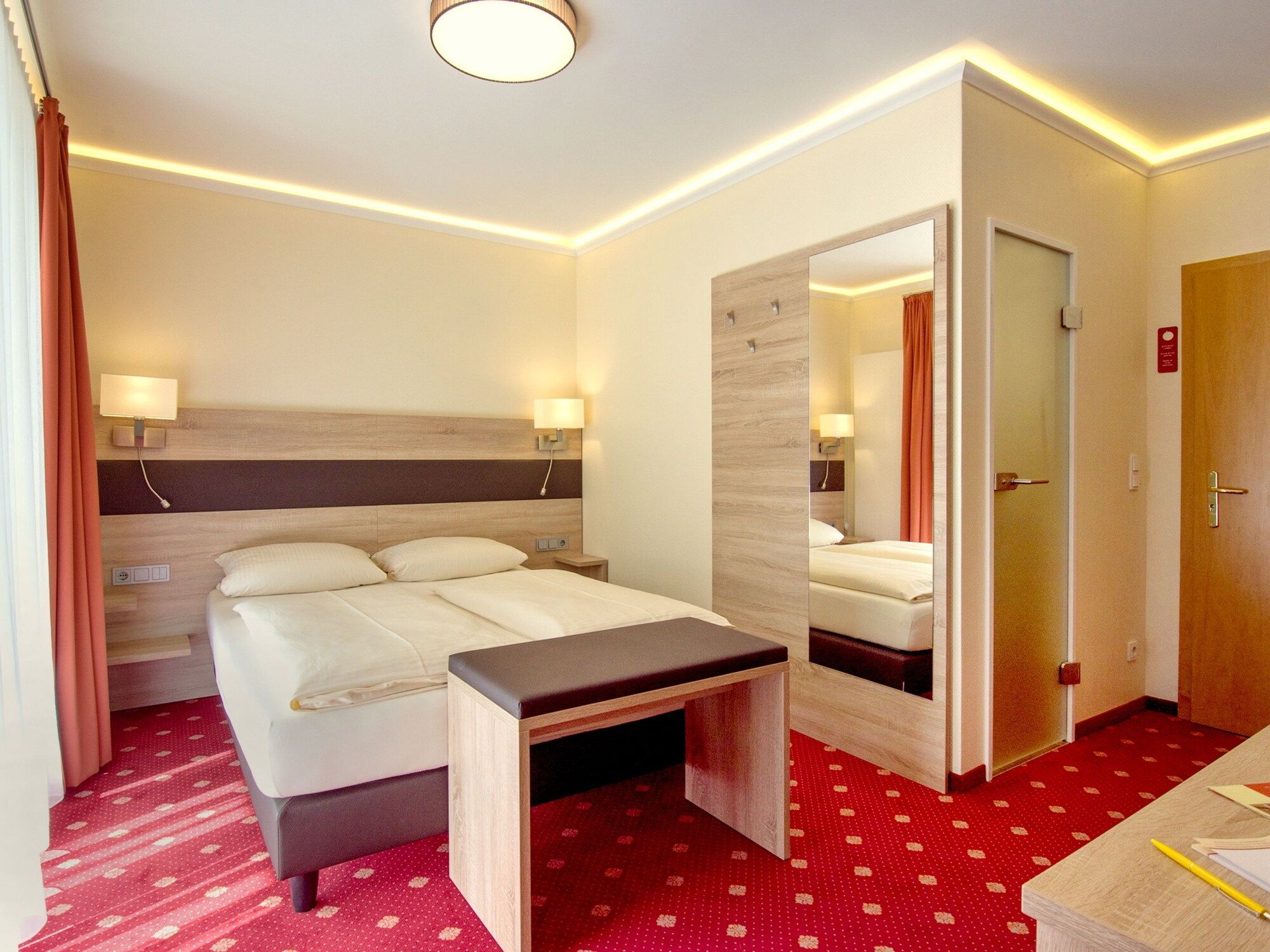 Hotel Kriemhild am Hirschgarten - מינכן