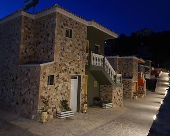 Edem Studios And Apartments - Sivota - Gebäude