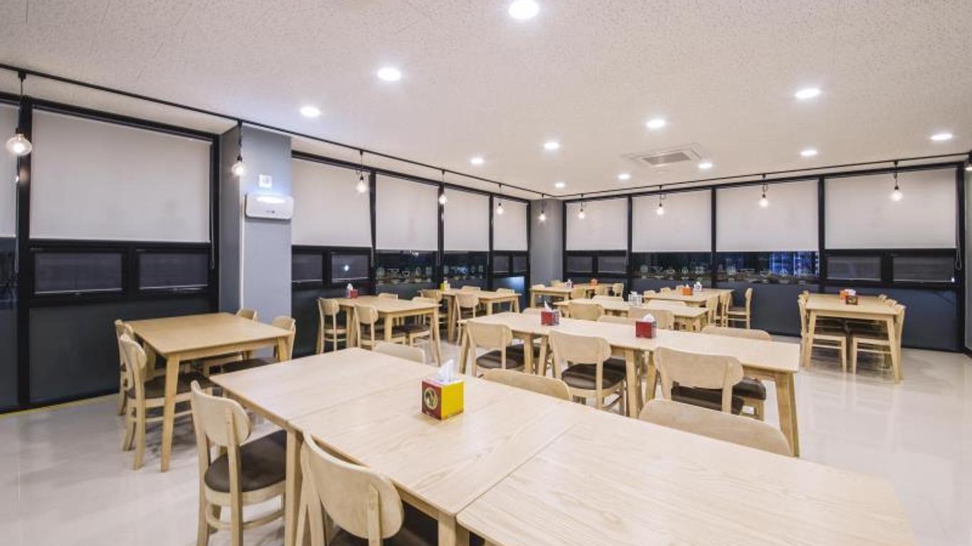 نايس كات هوتل آند جيست هاوس