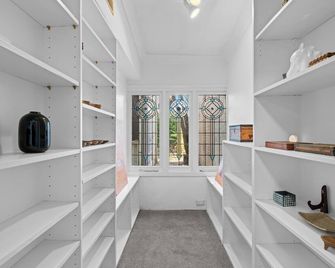 Fancy 4 BR House with Parking - ICC&Darling Harbour-8 mins walk - Sydney