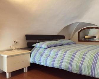 Loft In San Remo Riviera Dei Fiori - San Remo - Bedroom