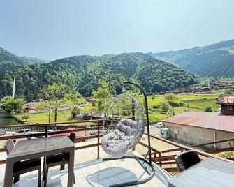 Mavro Uzungöl - Uzungöl - Balkon