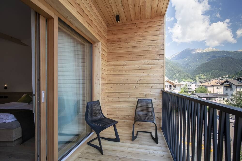 أكتيف هوتل روسات