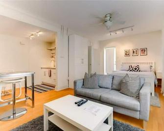Experience living in the heart of beautiful Uptown New Orleans! - Nueva Orleans - Sala de estar